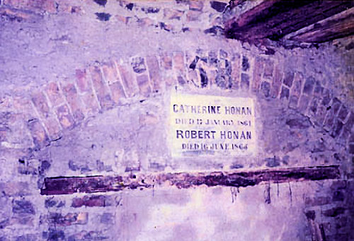 Closed vault of Catherine and Robert Honan